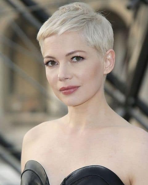 Best Hairstyles For Women with Thinning Hair to Look Thicker