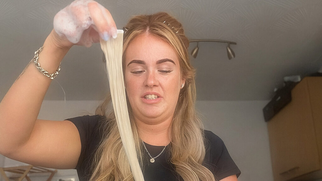 Squeezing the Genius Weft after dipping